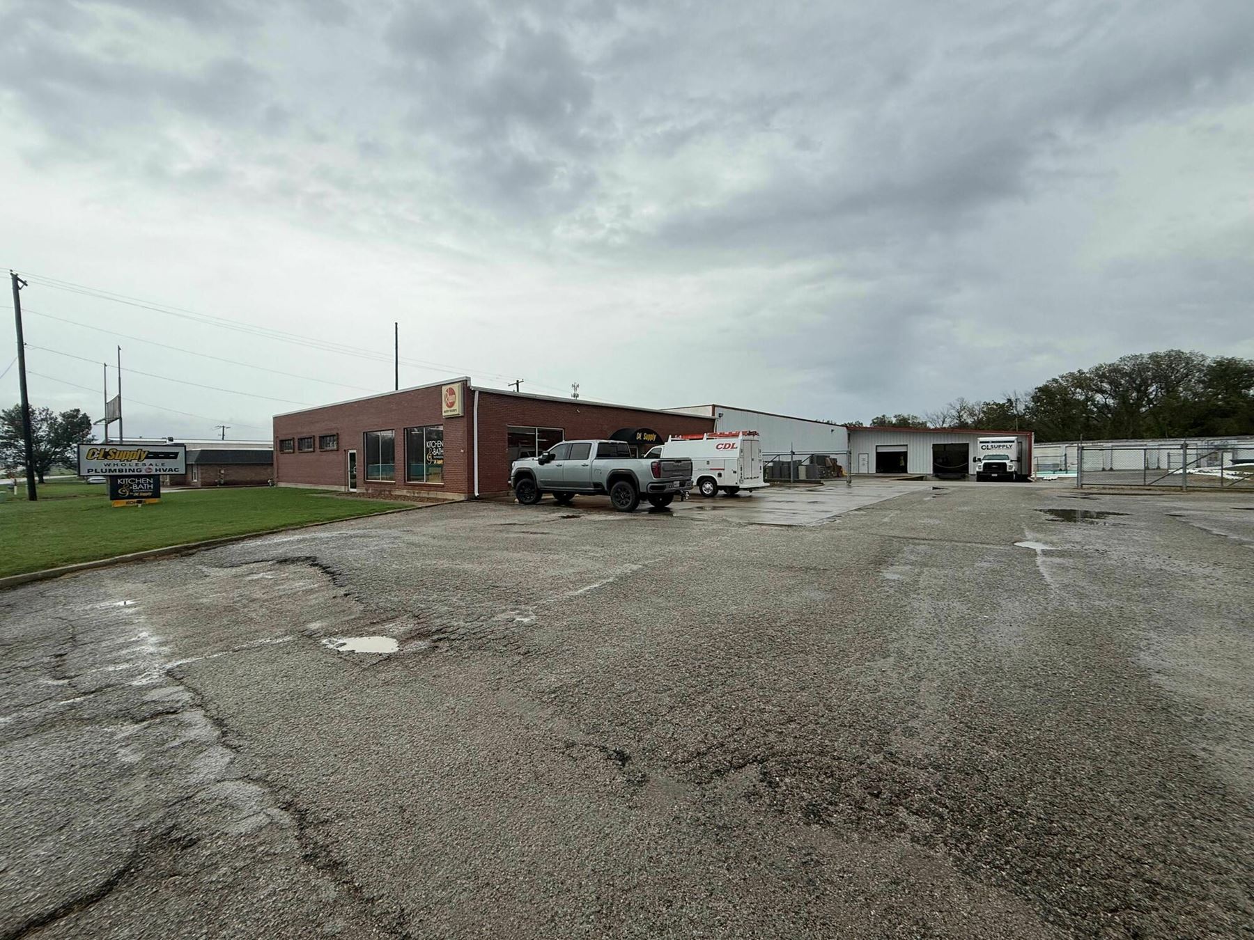930 N Osage Blvd