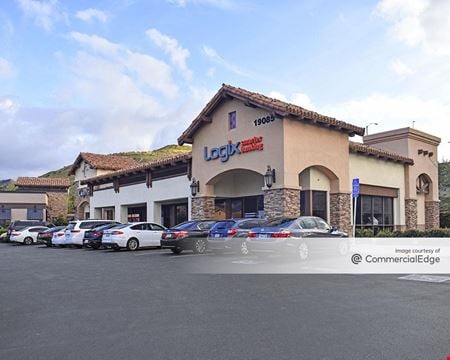 Retail space for Rent at 19115 Golden Valley Road in Santa Clarita