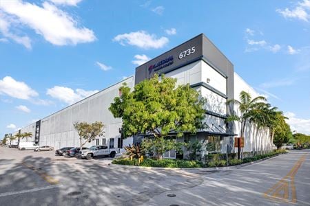 Industrial space for Rent at 6735 NW 36 St in Miami