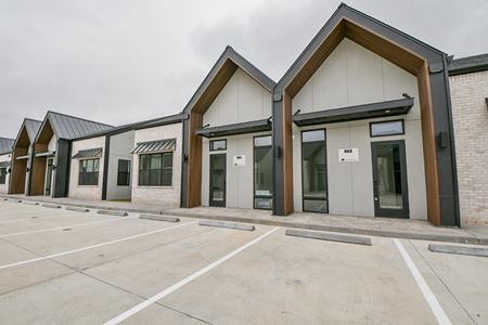 Photo of commercial space at 1325 Main Street in Katy