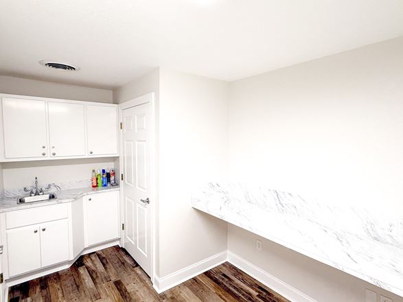 Renovated Office Suite along S Burnside Ave
