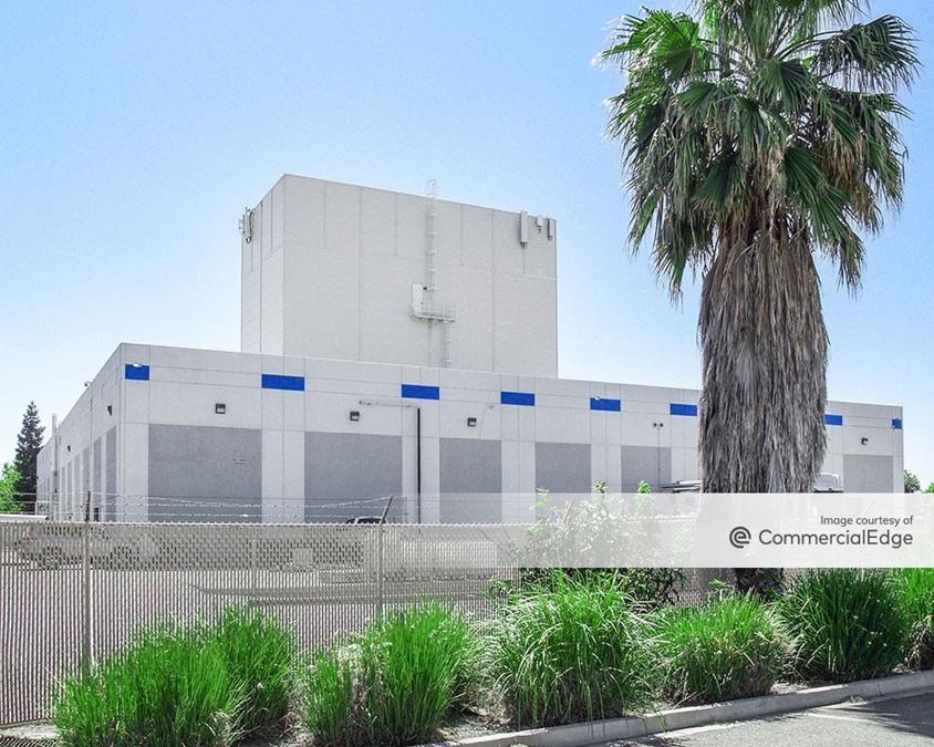 3233 Dwight Road, Elk Grove Industrial Space For Lease