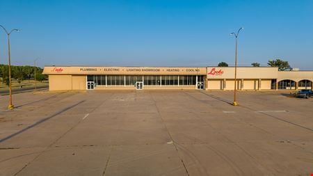 Retail space for Rent at 1212 S Woodlawn Blvd in Wichita