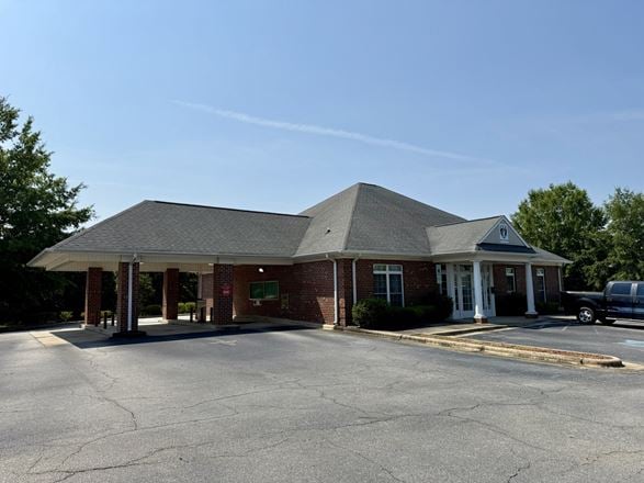 Former Bank Branch for Lease | 3,566 SF