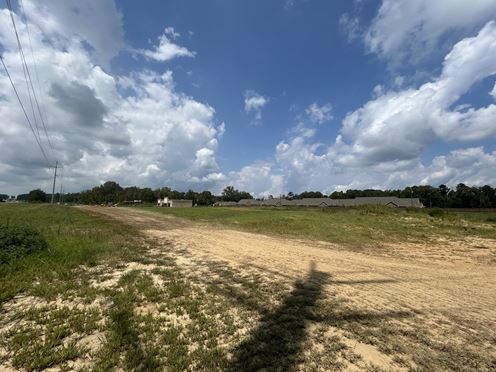 9.5 acres Lakeland Drive