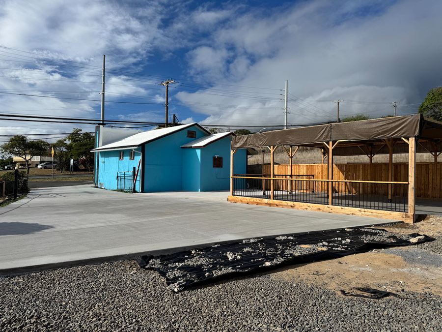 1750 W Kaahumanu Ave- Free Standing Street Front Retail Commercial Available