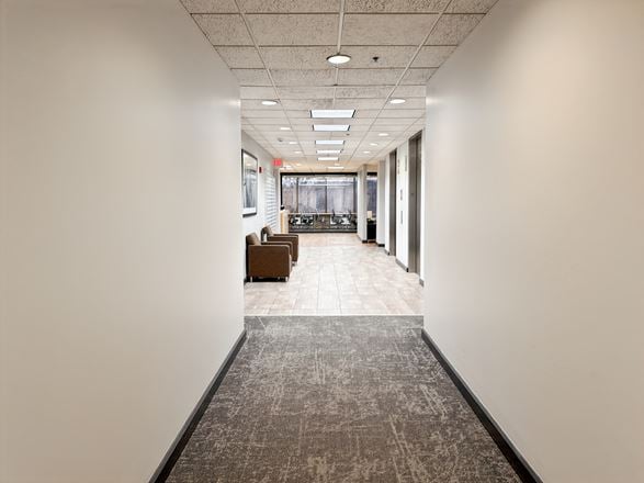 KS, Overland Park - Corporate Woods