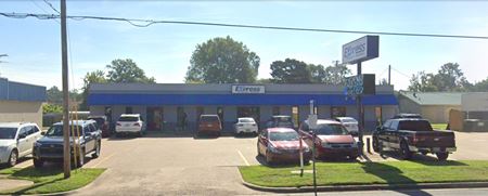 Photo of commercial space at 3206 Jefferson Avenue in Texarkana