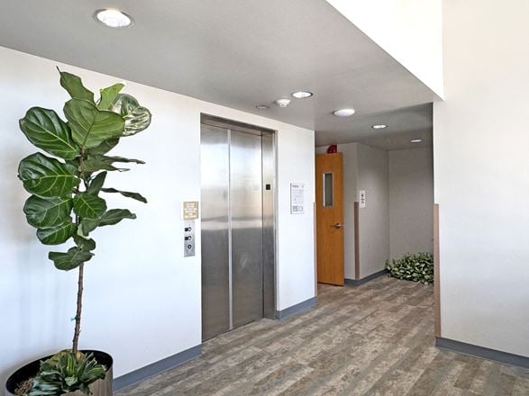 Sunset Plaza Professional Building