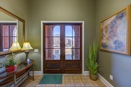 114 Monument Pl