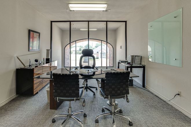 9292 Huntington Square