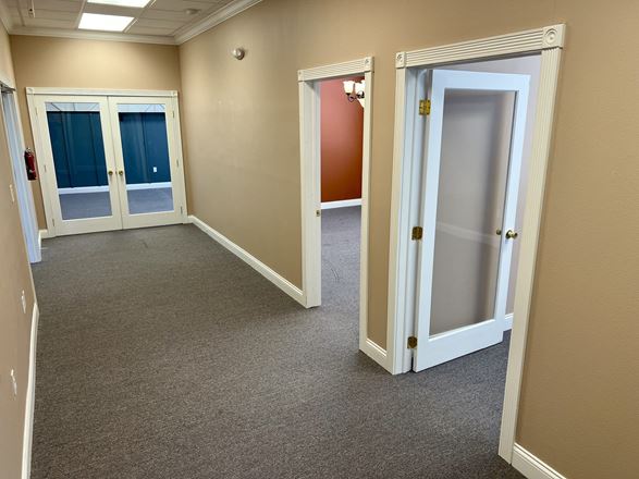 8195 N Wickham Rd