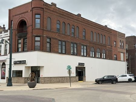 Retail space for Sale at 202 South Broadway Avenue in Albert Lea