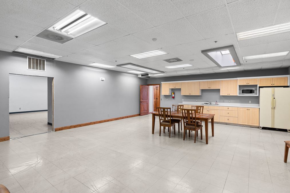 Shop and Office Space Near I-15, Costco