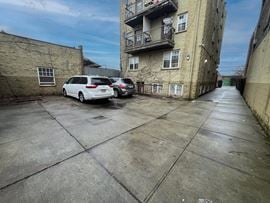 2742 W 15th St