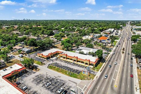 Busch Commercial Plaza