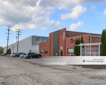 Photo of commercial space at 322 Lake Avenue NW in Hartville