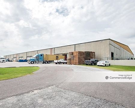 Photo of commercial space at 5799 North Rhett Avenue in Hanahan