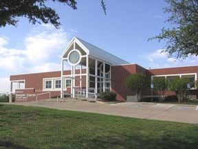 1717 Precinct Line Rd