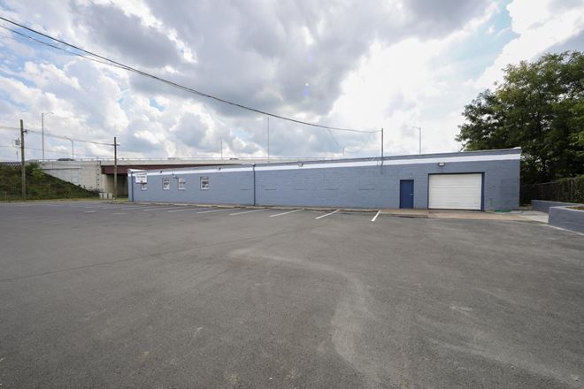 717 Creek Rd