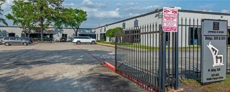 Office space for Rent at 301 Wells Fargo Dr in Houston