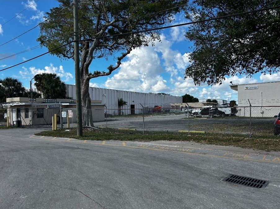 Warehouse Buildings w/ Yard