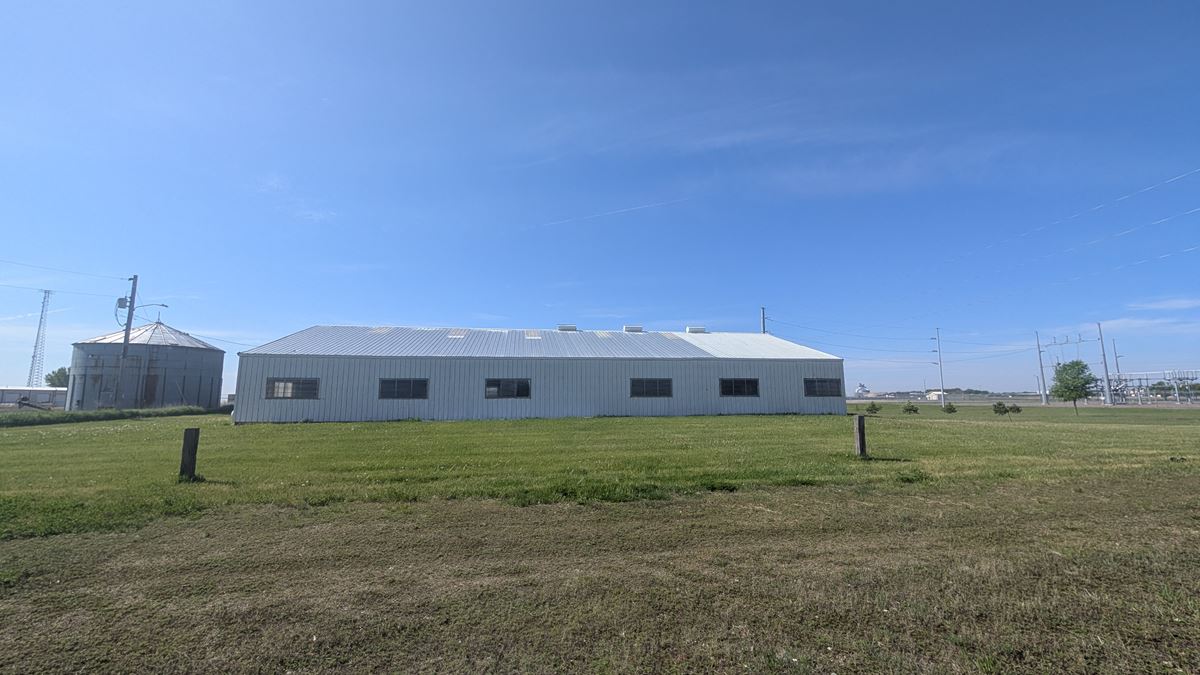 300 Erie Road East, Marshall