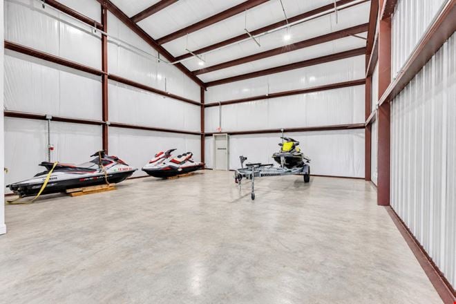 31588 Industrial Park Dr, Pinehurst, TX 77362