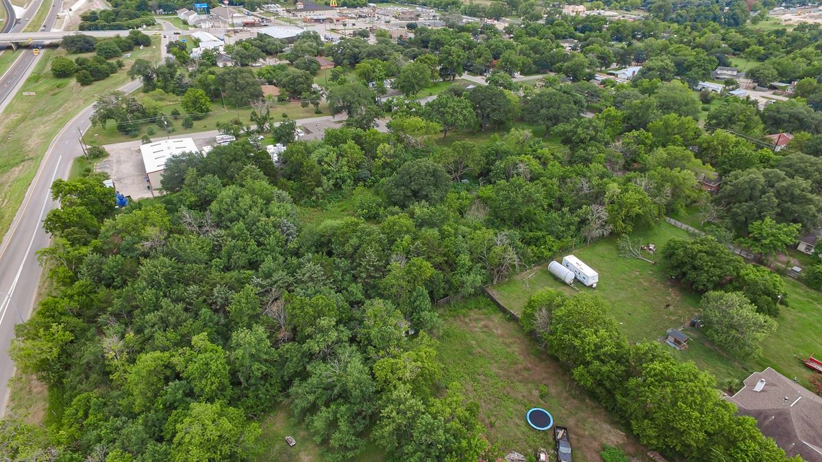 ± 2.04 Acres | N Earl Rudder Fwy | Bryan, TX