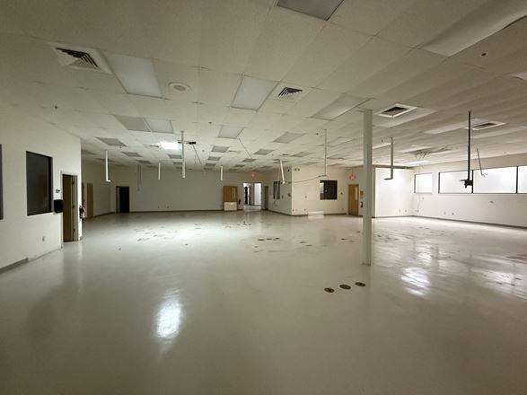 Office/ Warehouse Industrial Building