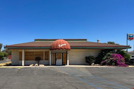 Retail space for Rent at 330 S 11th Ave in Hanford