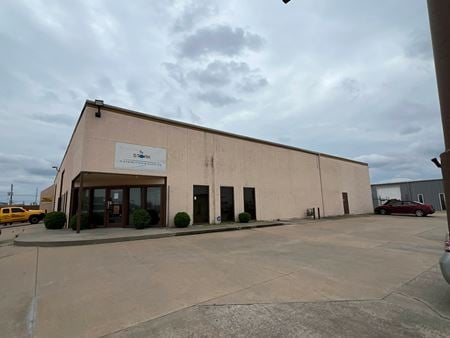Industrial space for Rent at 9912 E 45th Pl in Tulsa
