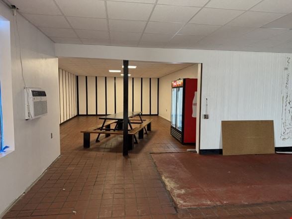 1917 W Cervantes St | Retail For Sale or Lease