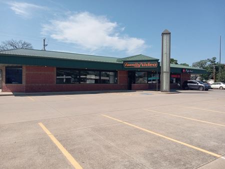 Retail space for Rent at 2230-2232 Main St. in Parsons