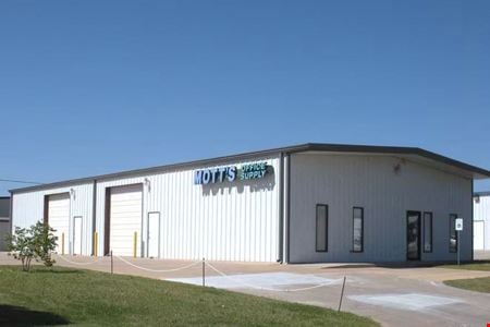 Industrial space for Sale at 7412 Northwest 84th Street in Oklahoma City