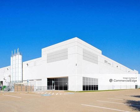 Industrial space for Rent at 5111 Catron Dr. in Dallas