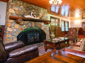 Highland Lake Inn & Resort