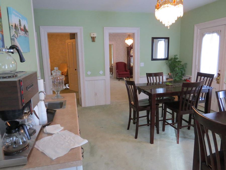 472 West Turkeyfoot Lake Road