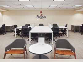 Regus - Savannah - 22 Bull St