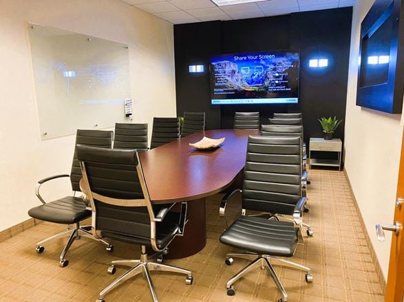 Lucid Private Offices - Galleria Addison