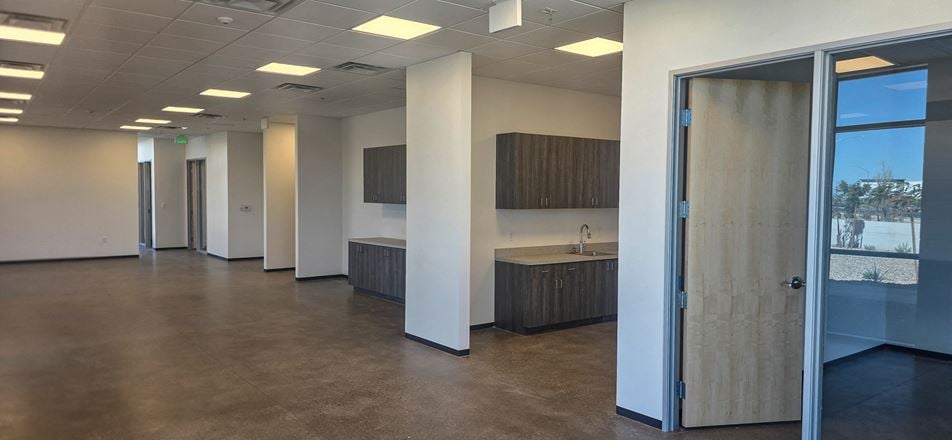 7320 E Pecos Rd, Bldg 03, Ste 106