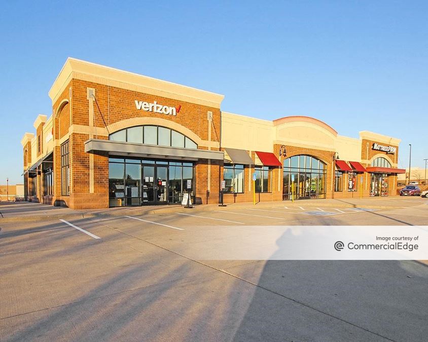 Fischer Marketplace 14910 Florence Trail, Apple Valley, MN Retail Space