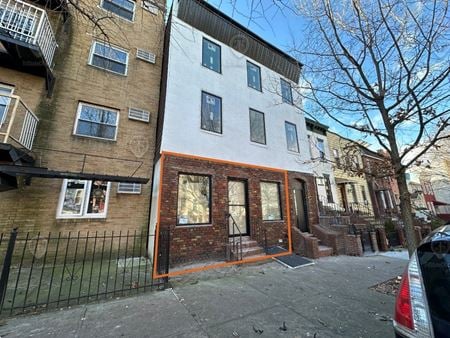 Retail space for Rent at 222 22nd St in Brooklyn