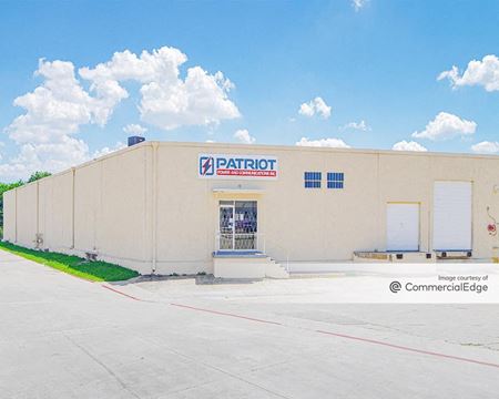 Industrial space for Sale at 13908-13910 Distribution Way in Farmers Branch