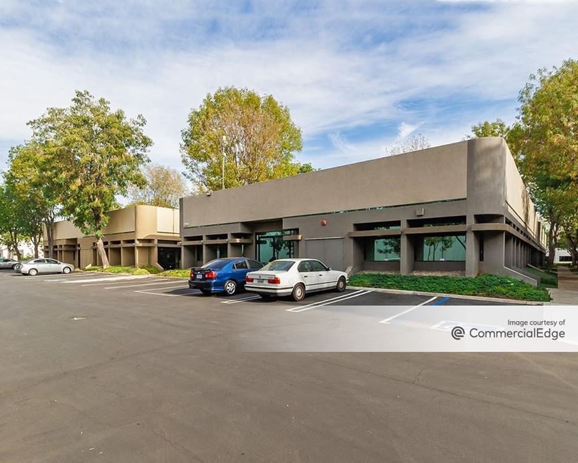 Warner Corporate Park - 1371 Warner Avenue, Tustin, CA 92780 | Point2