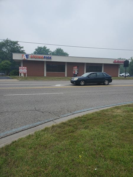 Commercial space for Rent at 1510 W Court St in Flint