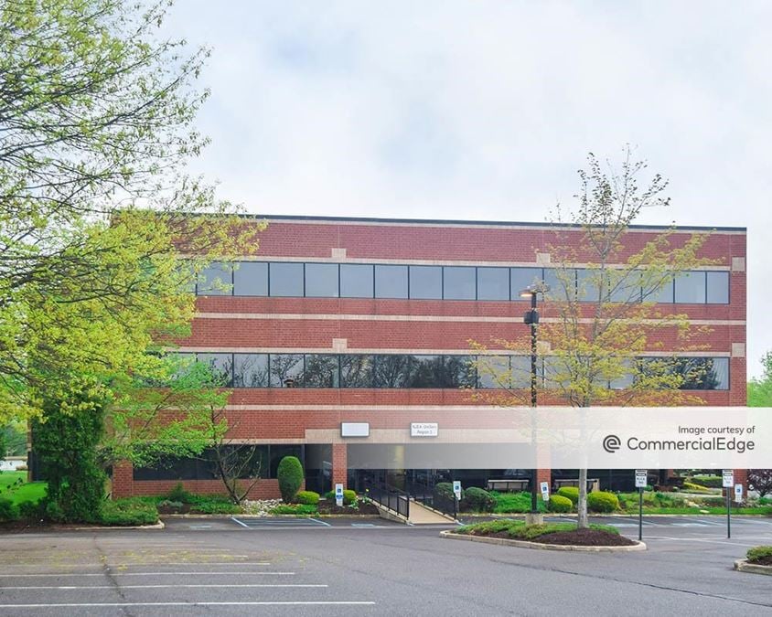 Voorhees Corporate Center - 1020 Laurel Oak Road