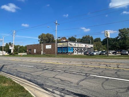 Retail space for Sale at 347-357 South Reynolds Road in Toledo