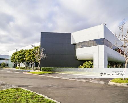 Commercial space for Rent at 2975 Red Hill Avenue in Costa Mesa