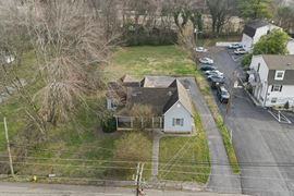 2704 Sevier Ave